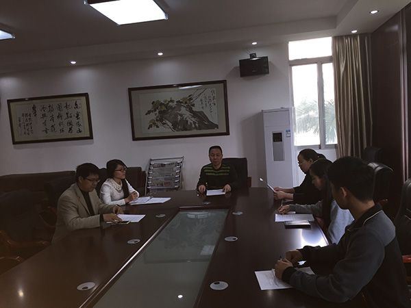 黨員大會現(xiàn)場 黨員大會現(xiàn)場