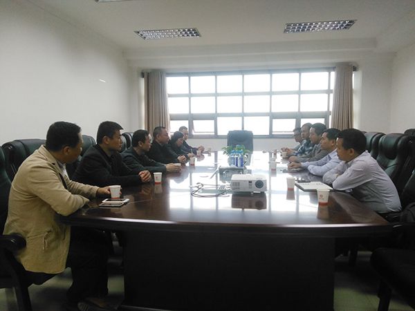 座談會(huì)現(xiàn)場(chǎng)(修改版) 座談會(huì)現(xiàn)場(chǎng)(修改版)