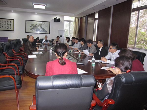 座談會現(xiàn)場(網(wǎng)站用) 座談會現(xiàn)場(網(wǎng)站用)