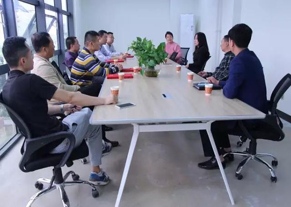 座談會(huì)現(xiàn)場